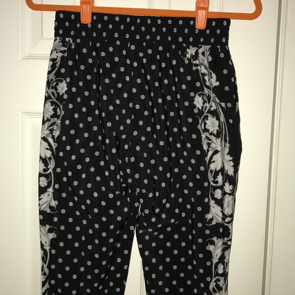 Women’s WAYF pants - Picture 2 of 4